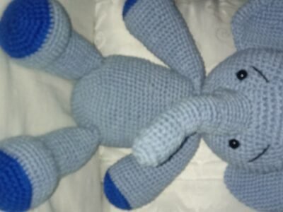 elefante em amigurumi