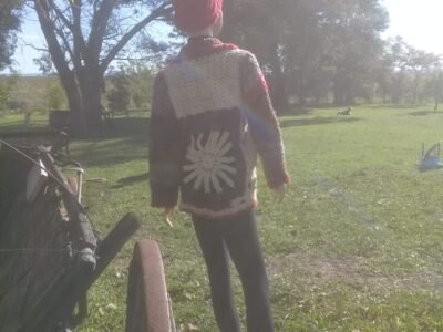 CASACO EM CROCHÊ , PEÇA EXCLUSIVA