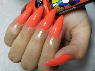 Unhas cores vibrantes